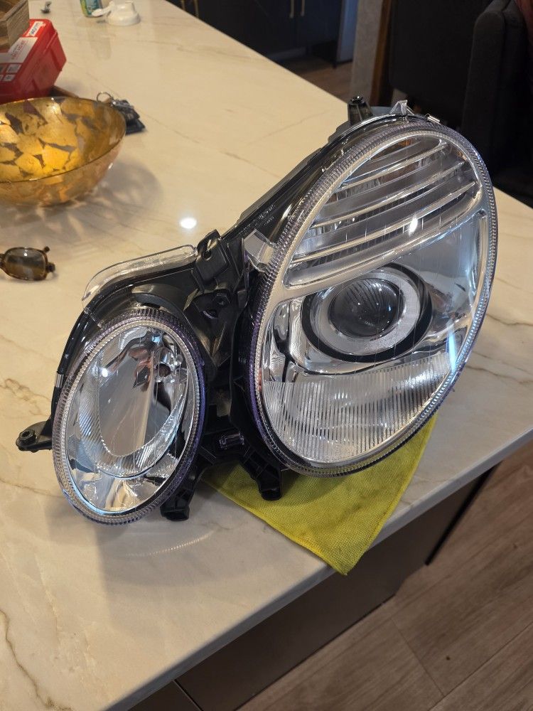 Halogen Headlight Driver Side For 07-09 Mercedes Benz E-Class