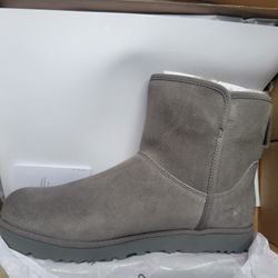 Cory II Genuine Shearling Lined Boot grey 9.5 USA size