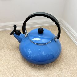 Le Creuset 1.6 Qt Enameled Steel Zen Tea Kettle Blue