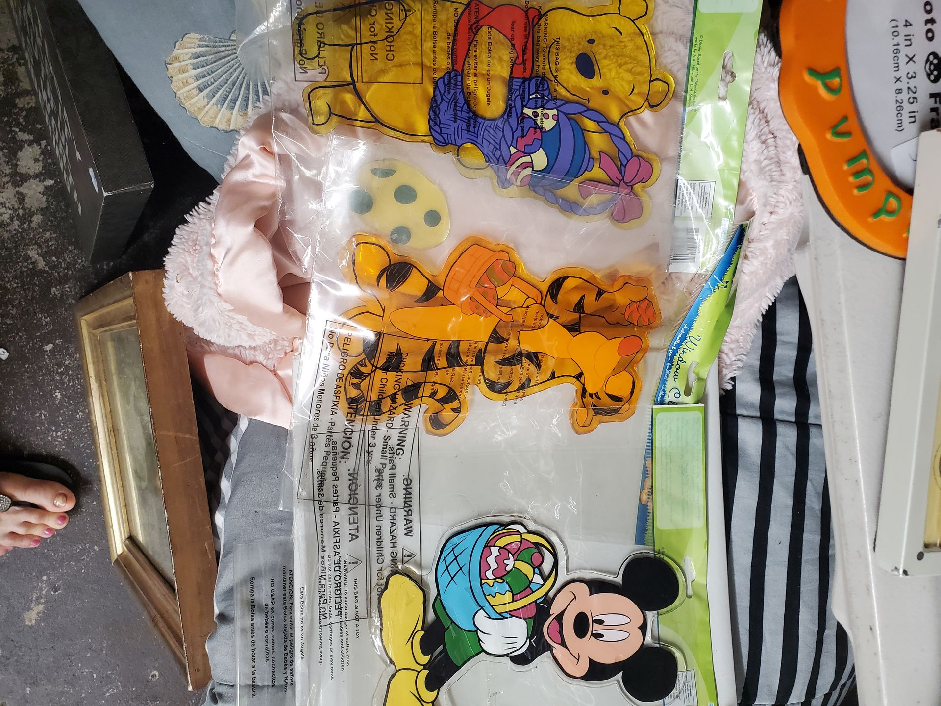 New 3 Easter Disney Characters EASTER Window Clings