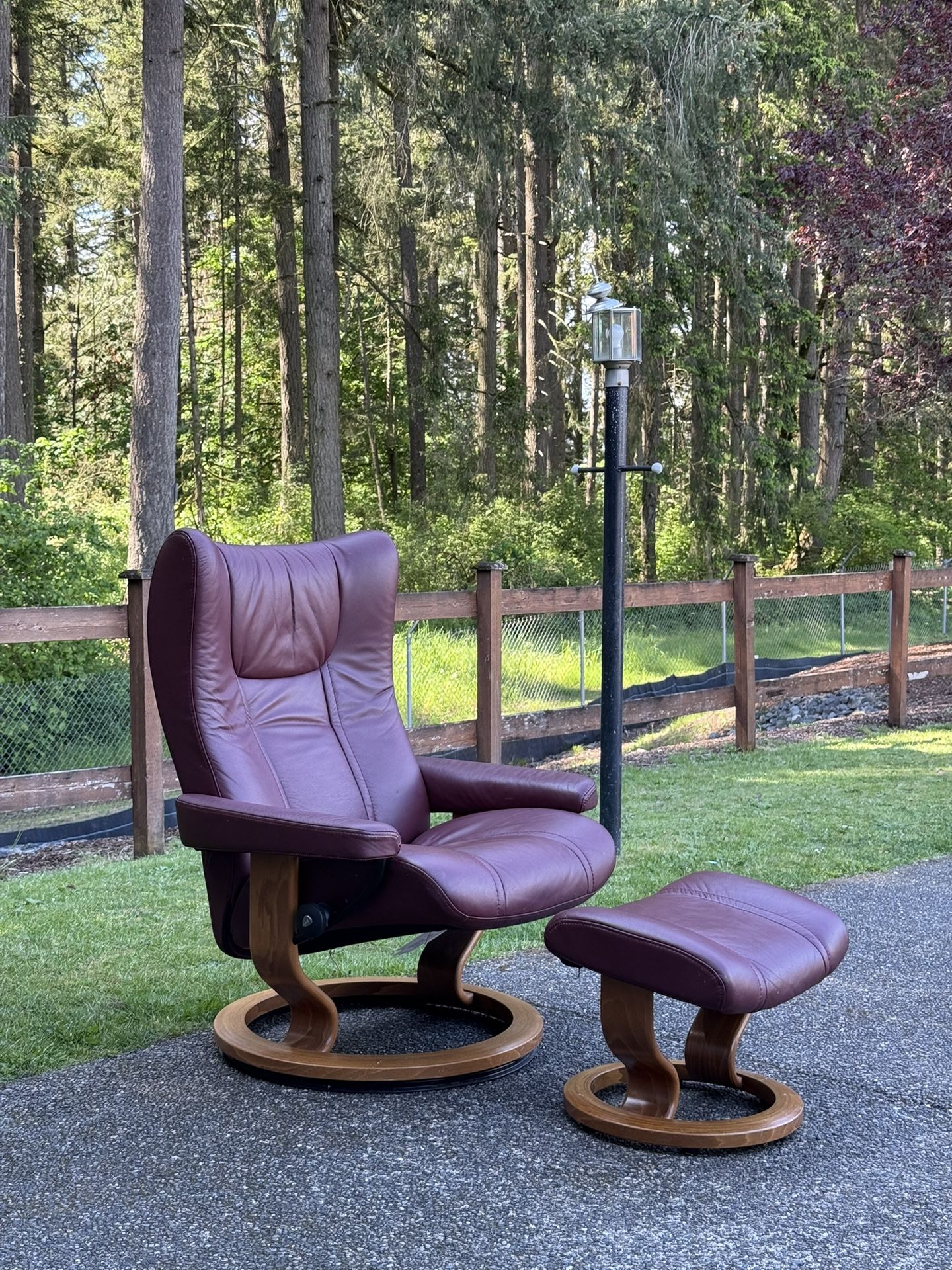 Ekornes Stressless Chair And Ottoman
