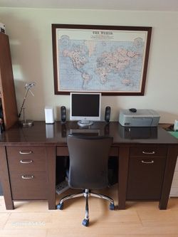 Dania Mahongany Stately Desk