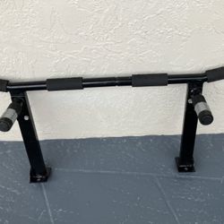 Pull Up Bar