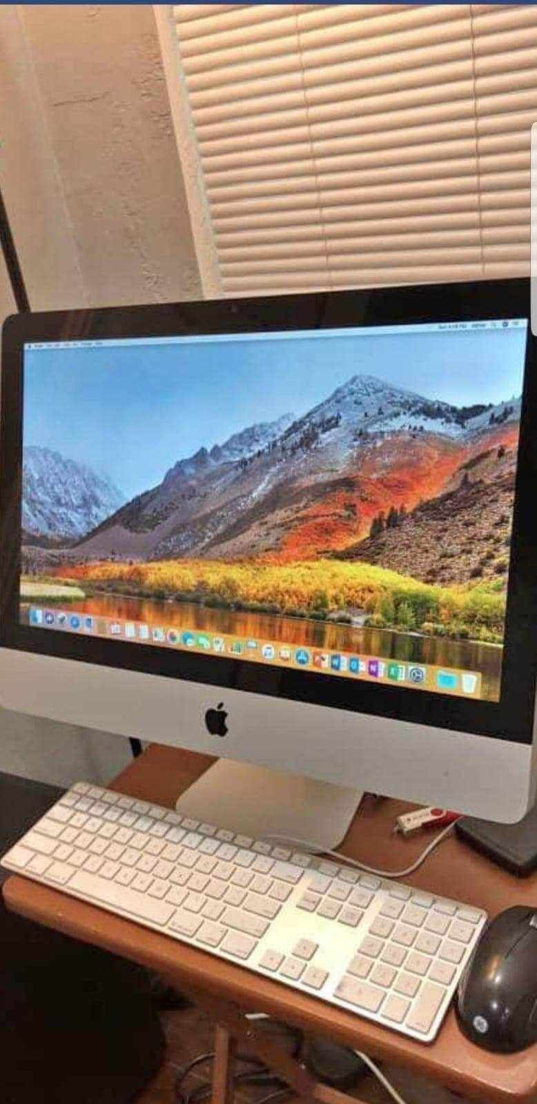 Excelente Computadora De Escritorio Apple Imac De 21.5 Pulgadas Procesador i5 Con Programas 