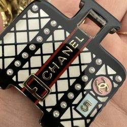 Chanel Brooch Or Pin 