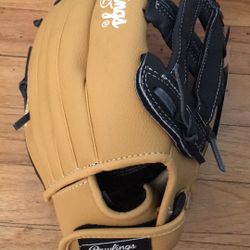 Brand New Rawlings Playmaker Series Baseball Glove, 11.5 inch, Right Hand Throw