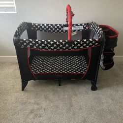 Mickey Mouse Play Pin 