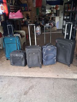 5 luggage one it's for carrier laptop 💻 take all 5