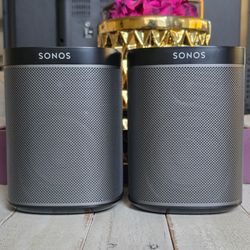 Sonos Play:1 pair of  WiFi speakers in black