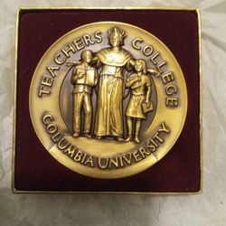 2005 ROBERT JACKSON BRONZE  COLUMBIA UNIVERSITY  TEACHERS  COLLAGE AWARD Only 32 IN THE WORLD 