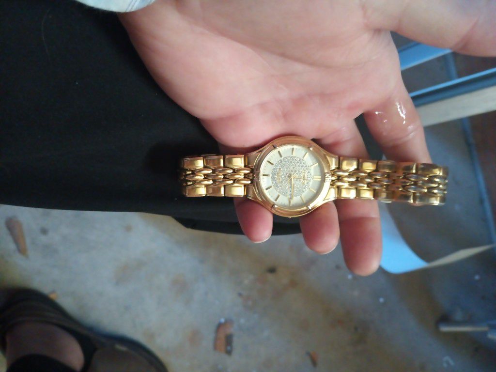 Nice Gold Armitron Watch