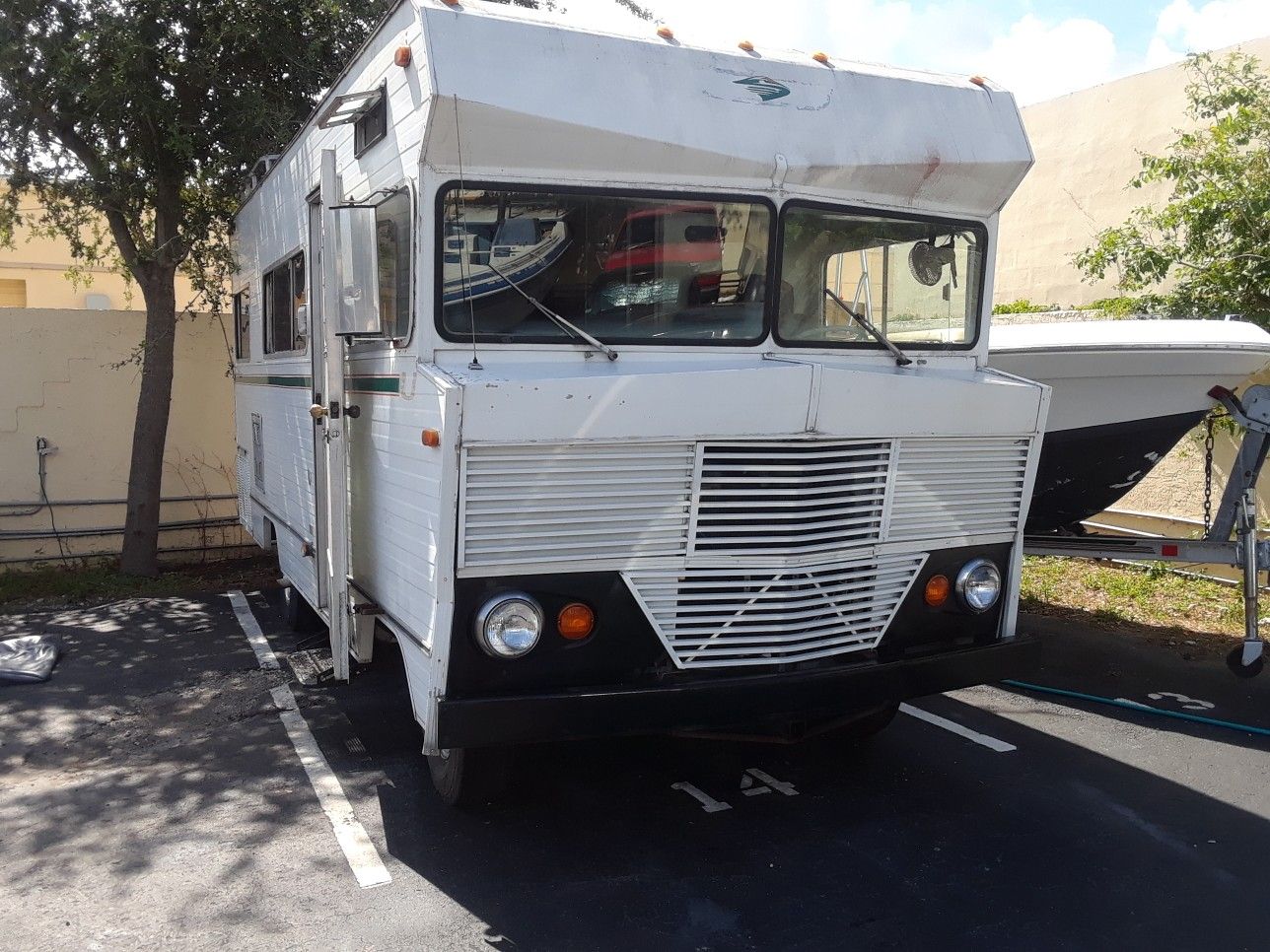 1972 Dodge Winnebago BRAVE 20'