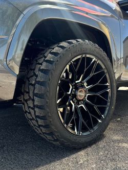 22x10 Wicked Rines Y Llantas 33/1250/22 Maxtrek RT