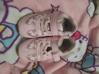 Girl shoes