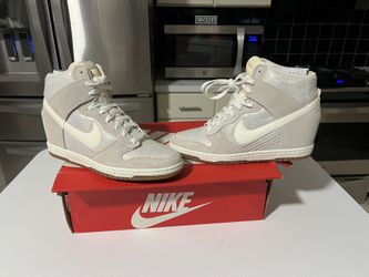 Woman’s Nike Shoes