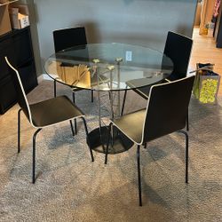 Round dining Room Table + Chairs