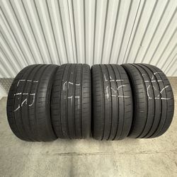 Michelin Pilot Super Sport 235/35R19 Used Tires