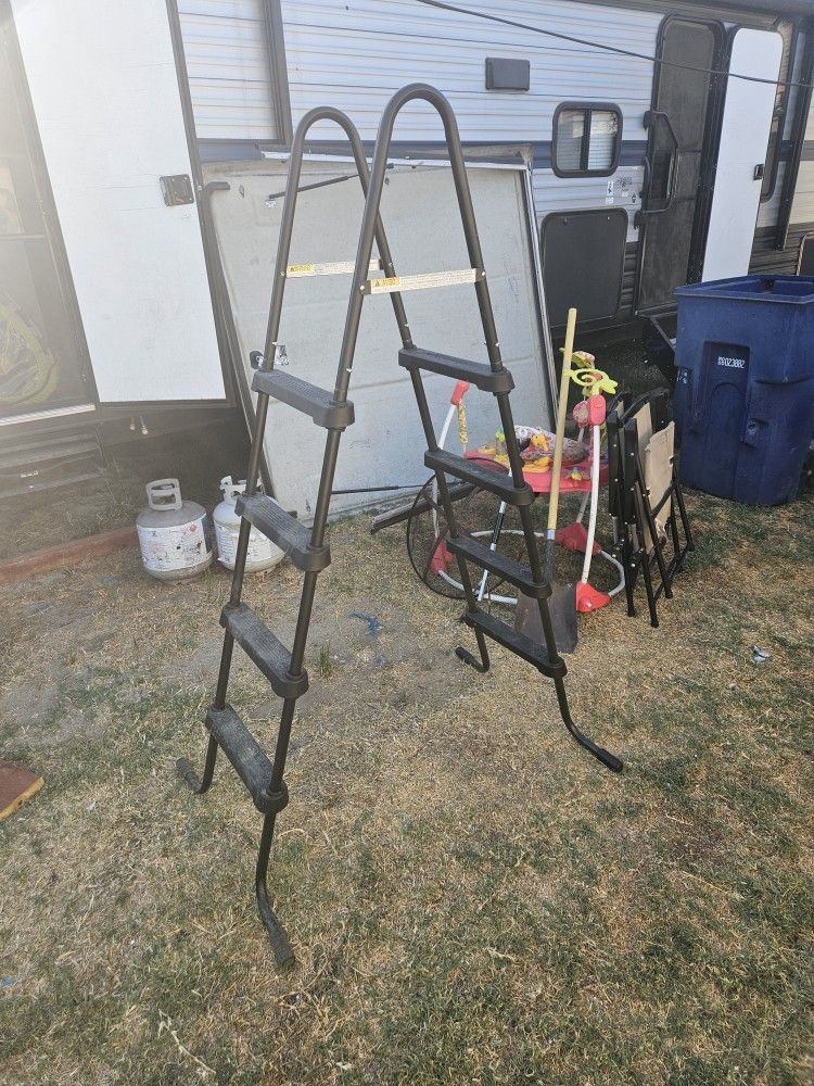Pool Ladder