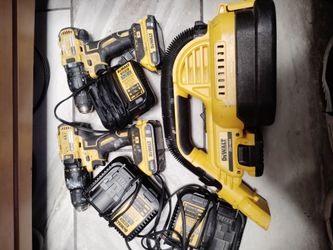 DeWalt tool set with 150 or best offer 2 drill 1 vacuum 3 2ahbatteries and 3 chargers