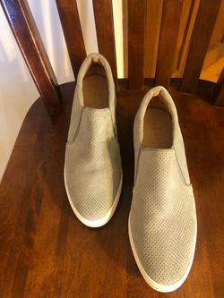 Women’s leather sneakers