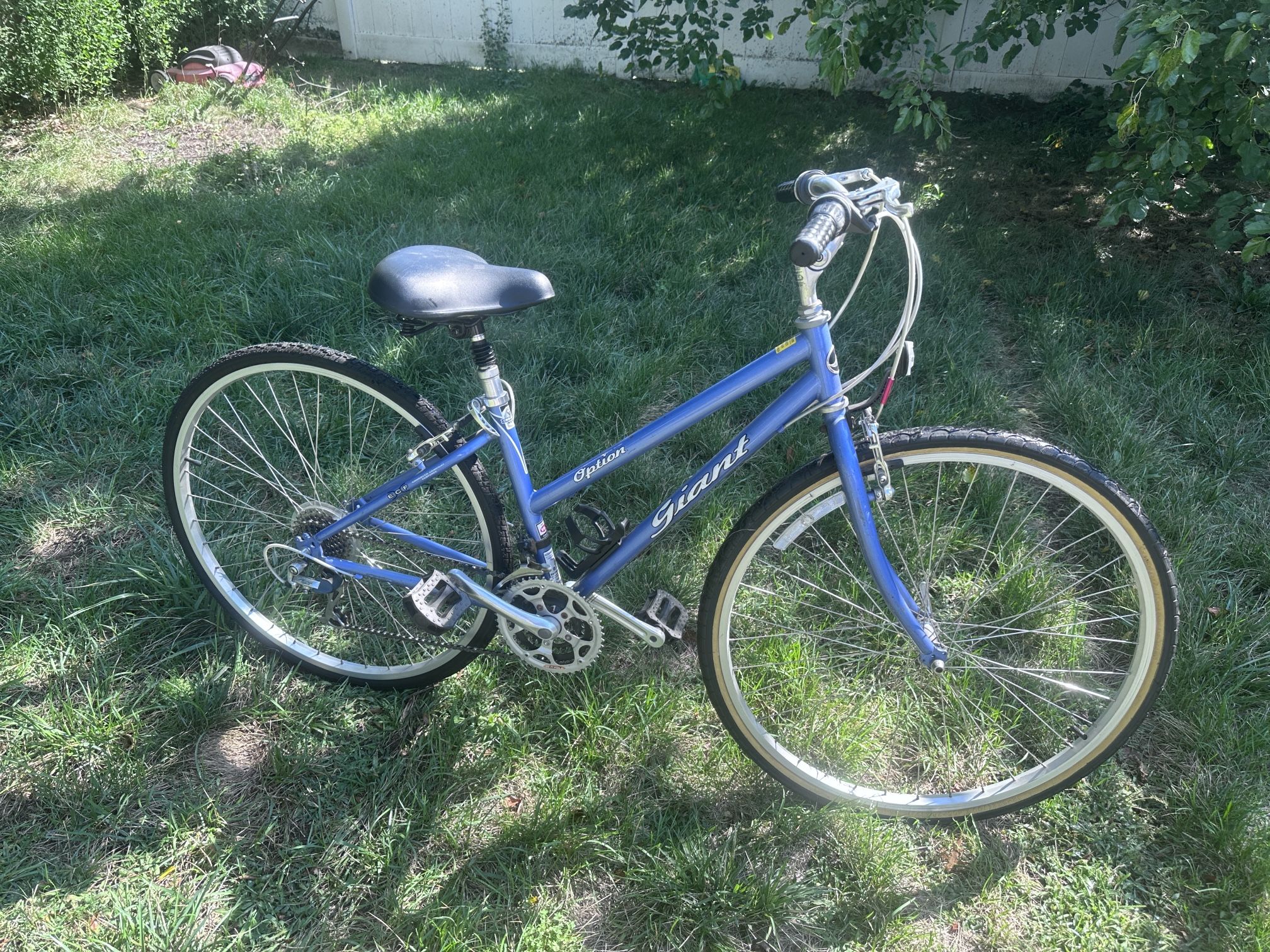 GIANT hybrid Bike 27” Wheels Bicycle Option 