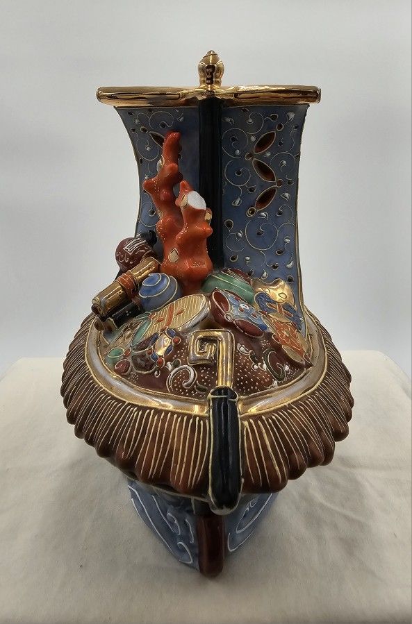 Kutani Japanese Rare Porcelain Ship of Good Fortune