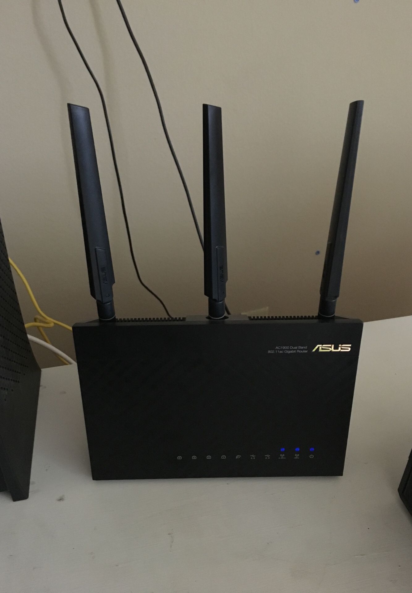 ASUS AC1900 Router