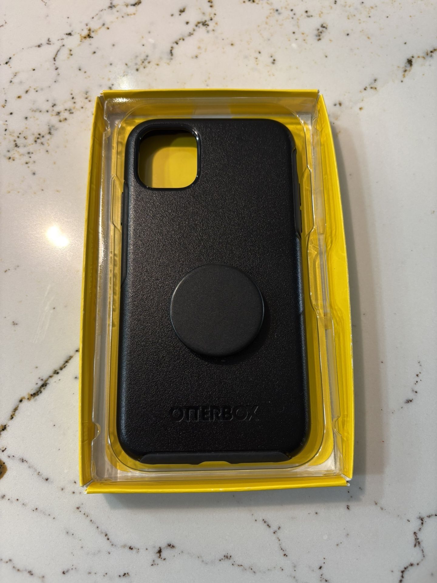 iPhone 11 Otter Box Case + Pop Socket & Privacy Screen Protector