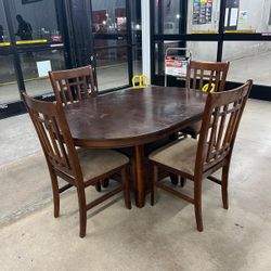 Dining table in two styles