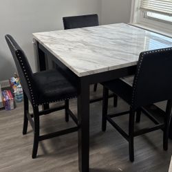 4 Piece Dining Room Set 