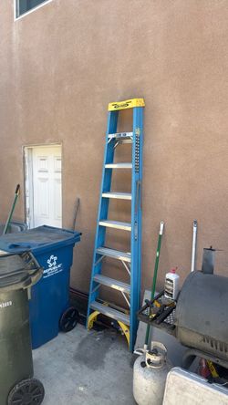 Werner Fiberglass Step Ladder