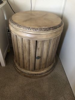 Vintage Antique Side table /nightstand