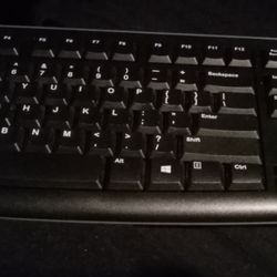 Logitech USB Wired Keyboard