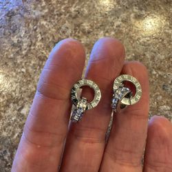 Woman’s brand new Roman numerals hoop earrings shipping available