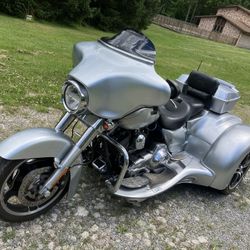 2010 Harley Davidson Street Glide with CSC Trike Conversion