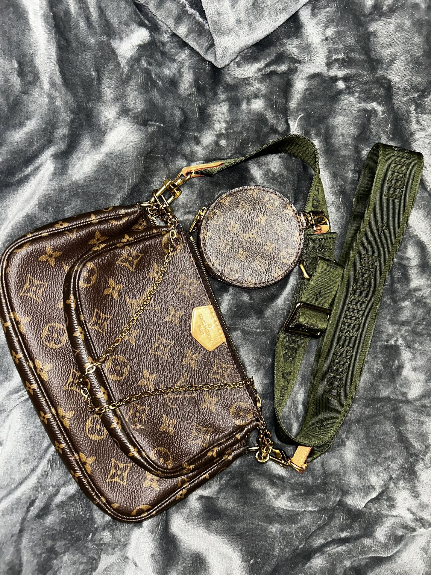 Louis Vuitton Multi Pochette Accessories Purse