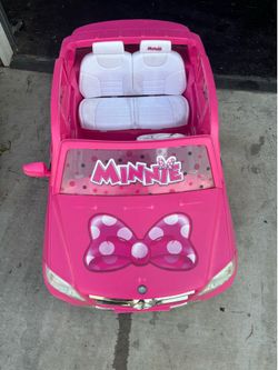 Minnie mouse SUV with charger Minnie mouse SUV with charger