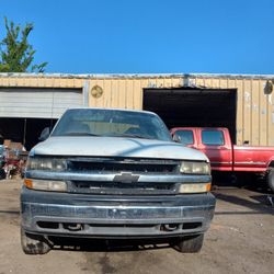 2002 Chevy 4x4 Z71 Automatica Motor 5.3 Parts Only