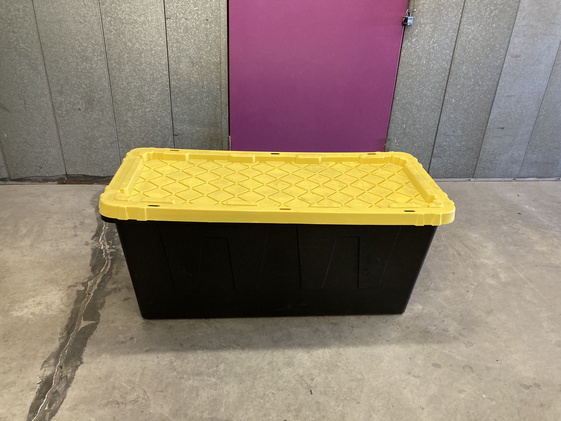 55 GALLON HDX TOUGH TOTE STORAGE CONTAINER - VERY GOOD CONDITION!