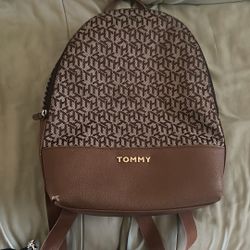 tommy hilfiger backpack 