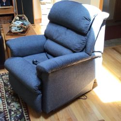 Astor Platinum Power Lift Recliner w/ Headrest & Lumbar