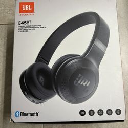 JBL Wireless On-ear Headphones 