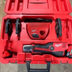 Milwaukee M12 Pro Press