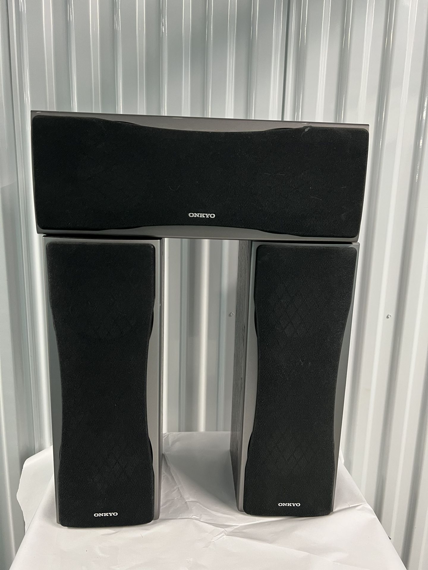 Onkyo Speakers Front Slim Wood 3 Way 17" Speakers 130w SKF-550F Center SKC-550C