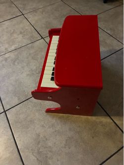 Srhoenhut Piano