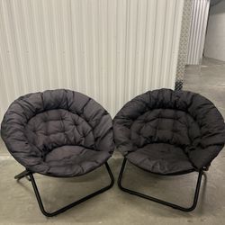 2 Lounge Chairs 