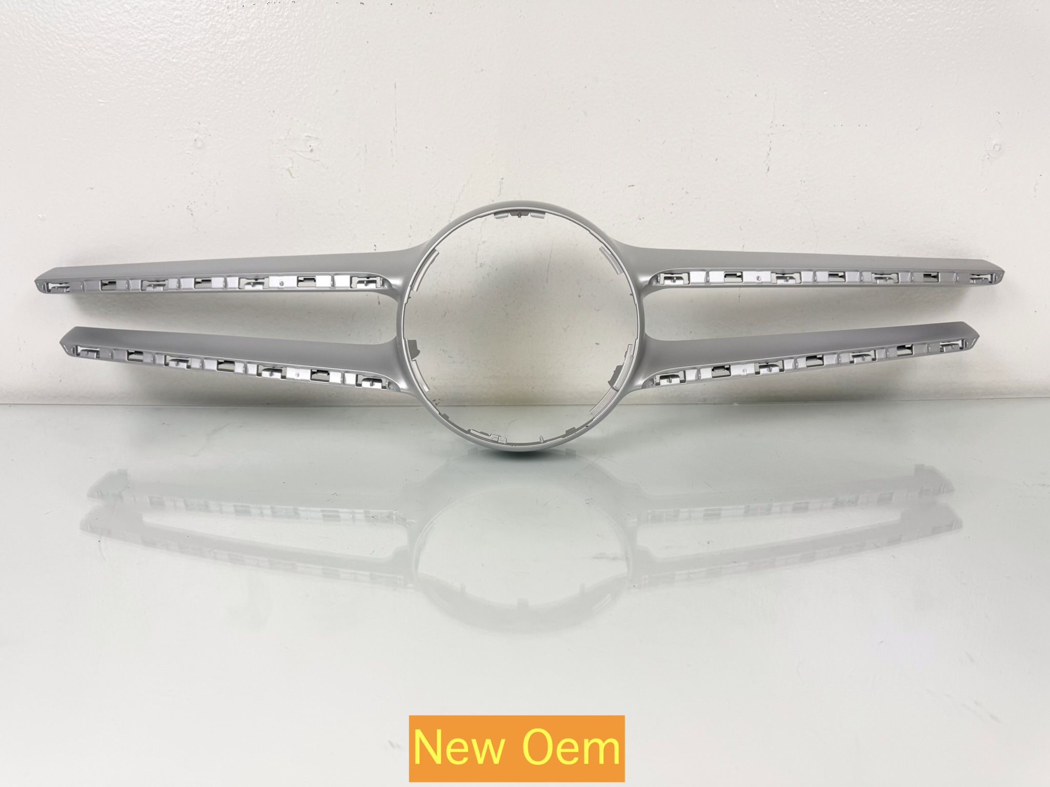 Mercedes Benz E250 E300 Front GRILLE MOULDING New Oem