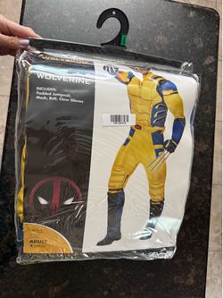 Wolverine Costume Size Large (new)