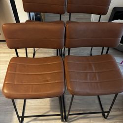 4 Bar Stools 