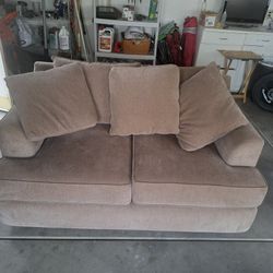 2 couches For Sale